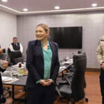 La gobernadora Maru Campos recibió al nuncio apostólico Joseph Spiteri en su visita pastoral a Chihuahua, con enfoque en la Sierra Tarahumara.