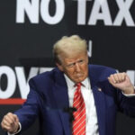 Donald Trump plantea eliminar el impuesto sobre la renta para quienes ganen menos de 200 mil dólares al año en Estados Unidos.
