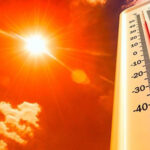 El SMN advierte que una onda de calor afectará al suroeste de Chihuahua este domingo, con temperaturas de hasta 45°C. También se esperan heladas en zonas montañosas y vientos con tolvaneras.