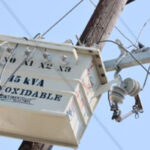 Habitantes del Ejido San Pedro, en Janos, Chihuahua, denuncian la falta de atención de la CFE ante las fallas en el suministro eléctrico.
