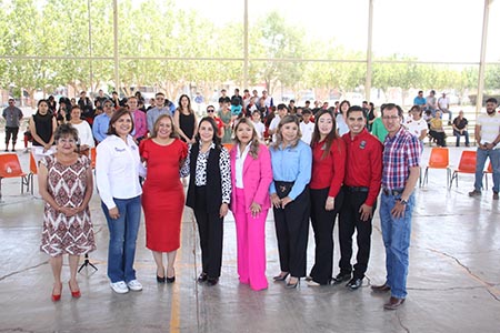 Gobierno de NCG entrega mochilas, útiles y calzado a estudiantes en situación vulnerable. La presidenta Edith Escárcega reafirma su compromiso con la educación como eje de desarrollo.