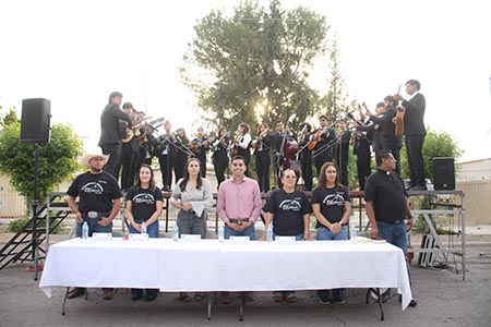 Con actividades culturales, bailables y música, la Colonia Francisco I. Madero celebra 108 años de historia en Nuevo Casas Grandes. Gobierno municipal reafirma su compromiso con la comunidad.