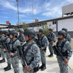 Inauguran edificio de la Guardia Nacional en Ignacio Zaragoza, Chihuahua. Con capacidad para 120 elementos, fortalecerá la seguridad en la región. Autoridades estatales y federales asistieron.