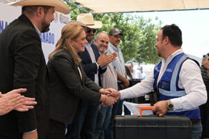 La gobernadora Maru Campos presentó el Programa Estatal de Vigilancia del Gusano Barrenador para mantener a Chihuahua libre de esta plaga y proteger al sector ganadero local.