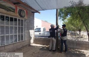 Autoridades estatales realizaron un operativo en Flores Magón, San Buenaventura, para localizar a Juan Pablo León, desaparecido desde noviembre de 2024. Se colocaron cédulas informativas.
