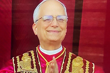 Robert Francis Prevost, originario de Chicago y misionero en Perú, fue elegido como el Papa número 267, adoptando el nombre de León XIV. La Iglesia Católica inicia una nueva etapa de liderazgo pastoral.