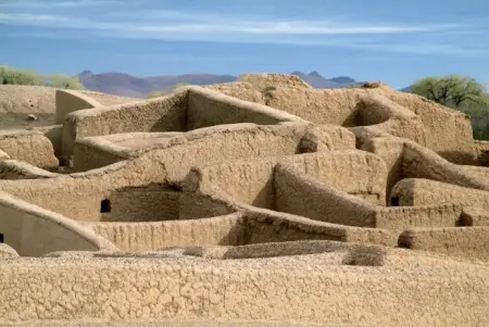 Paquimé, Patrimonio Mundial de la UNESCO, ofrece una ruta arqueológica única que muestra la historia, arquitectura y cultura de las civilizaciones prehispánicas del norte de México.