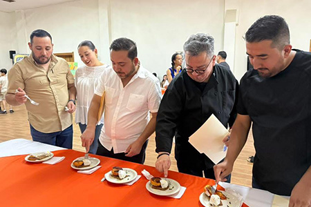 Niños artistas y cocineros locales participaron en el evento “Arte con Sabor a Durazno” en Casas Grandes. Destacaron por su creatividad y amor a la tradición. Ganadores fueron reconocidos.