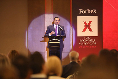 Concluye en Ciudad Juárez el primer Foro Forbes Economía y Negocios con presencia binacional. Autoridades y empresarios destacaron el potencial económico de la frontera para atraer inversiones.