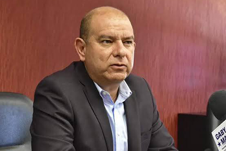 Cuauhtémoc Estrada, coordinador de MORENA en el Congreso, anunció estar listo para contender por la gubernatura de Chihuahua en cuanto su partido emita convocatoria. Asegura que hay buenos perfiles.