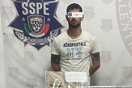 La SSPE detuvo en Nuevo Casas Grandes a un hombre armado con una pistola calibre .40 con cartuchos útiles y percutidos. Fue puesto a disposición de la FGR por violar la Ley Federal de Armas.