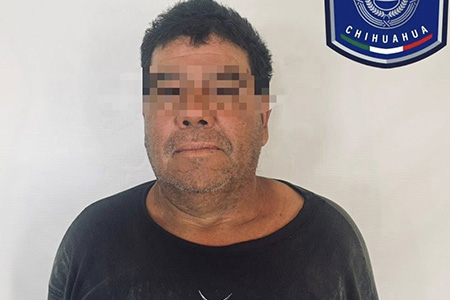 Autoridades detienen a hombre en Puerto Palomas tras ser señalado por lesiones a una joven. También se aseguró una camioneta pickup. La investigación está en curso.