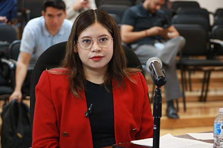 La diputada Jael Argüelles pidió medidas urgentes para proteger la salud mental de médicos residentes, que enfrentan abuso laboral, bajos salarios y jornadas de hasta 36 horas.