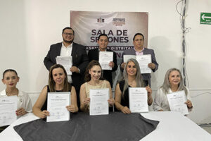 La Asamblea Distrital Galeana entregó constancias de mayoría a los jueces electos del Distrito Judicial. Por paridad, Edith Terrazas sustituye a Alejandro Plasencio como juez penal.