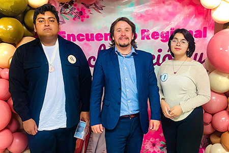 Con un poderoso mensaje y dominio escénico, Luis Alfredo y Lesly representaron con excelencia a la secundaria 3067 en el concurso regional de oratoria. Luis obtuvo el segundo lugar con improvisación brillante.