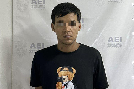 Un hombre de 25 años fue arrestado en Nuevo Casas Grandes por violencia familiar. La FEM lo acusa de actos abusivos para dominar y agredir a una mujer. El caso será presentado ante un juez.
