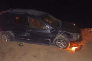 Esteban Benjamín, joven argentino, sufrió un fuerte accidente en la carretera Nuevo Casas Grandes-Janos. Fue hallado inconsciente y trasladado a recibir atención médica urgente en Chihuahua.