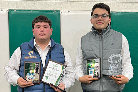 Dylan Vega y Diego González, de Nuevo Casas Grandes, representarán a Chihuahua en el Nacional U19 de Football Americano este verano en Tijuana. Su talento fue detectado en Ciudad Juárez.