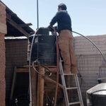 El municipio de Nuevo Casas Grandes, con apoyo de regidores, extiende el suministro de agua potable a colonias del sur afectadas por la escasez. El Departamento de Bomberos coordina el reparto.