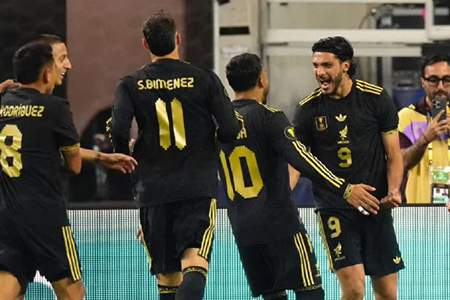 México enfrenta a Surinam en Dallas tras sufrido triunfo ante Dominicana. Busca retomar brillantez, corregir errores defensivos y asegurar primer lugar del Grupo A en Copa Oro 2025.