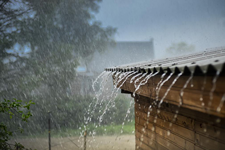Protección Civil emitió una alerta por lluvias fuertes debido al monzón mexicano en zonas como Camargo, Cuauhtémoc y municipios serranos de Chihuahua. Se pide a la población extremar precauciones.