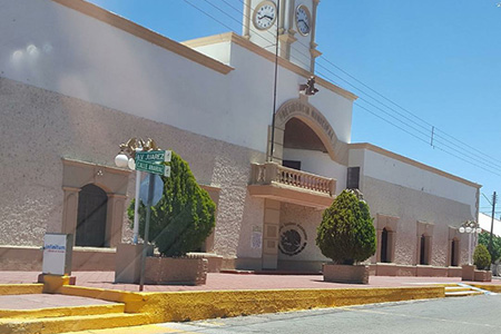 Autoridades de salud investigan el fallecimiento de una bebé en Buenaventura por presunto sarampión. Con este caso, Chihuahua podría llegar a nueve muertes, seis de ellas menores de edad.