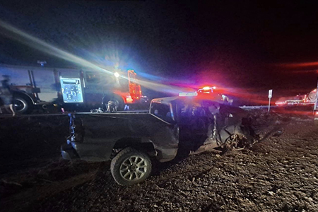 Este 1 de junio se reportó un accidente mortal en el tramo NCG-Janos. Una camioneta Silverado gris fue hallada fuera del camino con un hombre sin vida identificado como Roberto C. C., de 37 años.
