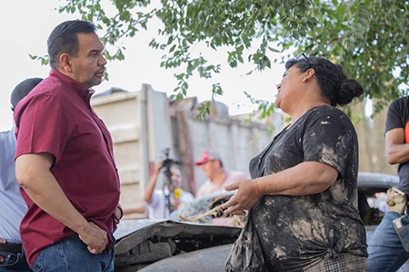 Inundaciones en Juárez dejan más de mil damnificados. Pérez Cuéllar coordina atención inmediata; Protección Civil reporta daños severos y pérdida total en al menos 30 viviendas.