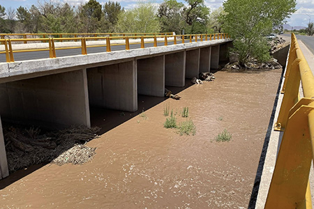 Protección Civil advierte lluvias intensas en Chihuahua durante el fin de semana. Inundaciones severas, personas rescatadas y un fallecido en Juárez. Sedena activa Plan DN-III.