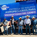 El Alcalde de Galeana, Francis Leany, entregó 30 toneladas de maíz rolado a productores ganaderos del municipio en coordinación con autoridades estatales.