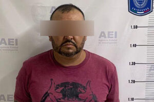 La AEI detuvo en flagrancia a un hombre por robo de dinero en Nuevo Casas Grandes; fue encontrado con pesos y dólares sustraídos.