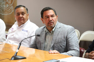 Chihuahua actúa ante lluvias con coordinación entre niveles de gobierno. Se busca prevenir más daños con trabajos en diques y protección en zonas de alto riesgo.