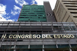 El Congreso de Chihuahua avanza en una iniciativa histórica para reconocer a los ndé como pueblo indígena, con consultas en 16 municipios y cuadernillos en seis lenguas originarias.