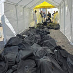 La Comisión de Derechos Humanos de Chihuahua investiga violaciones en el caso del crematorio de Juárez, donde fueron hallados 383 cuerpos. Analiza posibles omisiones de Coespris y otras instancias.