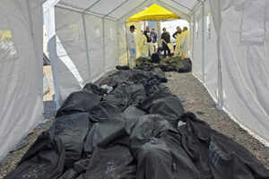 La Comisión de Derechos Humanos de Chihuahua investiga violaciones en el caso del crematorio de Juárez, donde fueron hallados 383 cuerpos. Analiza posibles omisiones de Coespris y otras instancias.