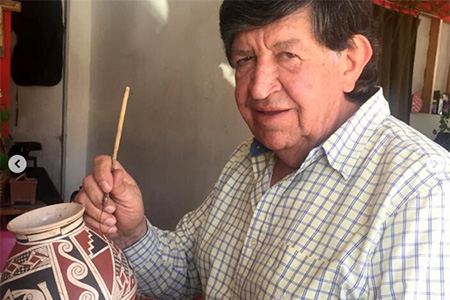 Participa en el taller de cerámica ancestral de Paquimé en Casa Chihuahua este agosto, dirigido a mayores de 12 años sin experiencia.