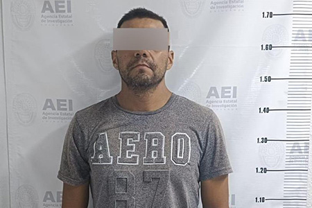 Con una pala, un sujeto destrozó los cristales de una Ford EDGE y un Matiz en NCG. Fue detenido por la AEI y ya está a disposición del Ministerio Público.