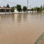 Diputado de Morena pide declarar emergencia por lluvias en Chihuahua. Solicita acceso a fondos estatales y federales para apoyar a damnificados y reparar daños en más de 20 municipios afectados.