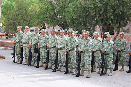 El Gobierno Municipal de Nuevo Casas Grandes y el 35/o Batallón de Infantería conmemoraron el 152 aniversario luctuoso de Benito Juárez
