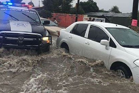 Con siete muertos por lluvias en Chihuahua, autoridades despliegan operativos de emergencia. Las precipitaciones seguirán hasta septiembre.