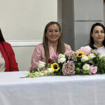 La Dirección de Educación de NCG apoyó a 20 escuelas con pintura para mantenimiento. La presidenta Edith Escárcega destacó el compromiso de docentes y directivos en este esfuerzo educativo.