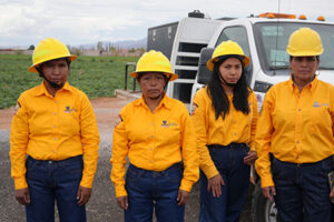 Madres y brigadistas como Lorena, Pascuala y Alicia luchan contra incendios forestales en Chihuahua. Comprometidas con la protección del medio ambiente, piden mayor responsabilidad ciudadana.