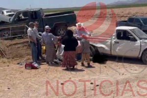 Un choque entre dos vehículos en la colonia El Valle dejó un muerto y varios lesionados. El conductor de un Nissan falleció en el lugar. Lesionados fueron trasladados a Nuevo Casas Grandes.
