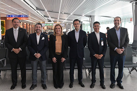 La gobernadora Maru Campos inauguró la nueva terminal del Aeropuerto Internacional de Ciudad Juárez, que ahora podrá recibir 2.5 millones de pasajeros al año y promete mayor conectividad y servicios modernos.