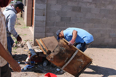 Gobierno de Nuevo Casas Grandes inició la segunda campaña de descacharrización en colonias del sur oriente, beneficiando a vecinos de la Primero de Mayo y zonas aledañas.