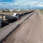 La SICT concluyó el entronque Las Virginias en la carretera Bavispe-Nuevo Casas Grandes, que registra un avance del 23.43%. La obra es parte del Plan Carretero 2025-2030 para conectar Sonora y Chihuahua.
