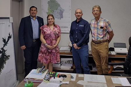 Empresarios de Coparmex NCG buscan reubicar el Centro Meteorológico de Conagua para reflejar mejor las temperaturas reales y solicitar tarifas eléctricas más bajas.