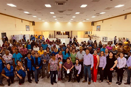 En el Mes del Adulto Mayor, el Gobierno de Chihuahua entregó 360 despensas del programa NutriChihuahua y kits a mujeres embarazadas en Ascensión
