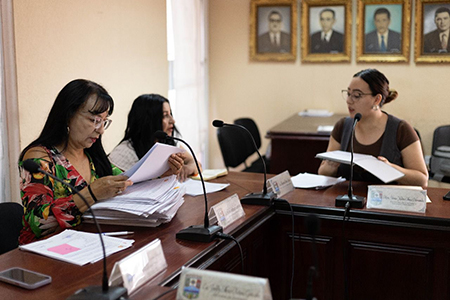 103 jóvenes de Nuevo Casas Grandes recibirán un apoyo único de 2 mil pesos para continuar sus estudios universitarios, gracias a los remanentes de becas municipales no cobradas en el año.