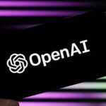 OpenAI lanza GPT‑6, modelo multimodal en tiempo real que integra voz, imagen y texto. Permite construir asistentes de IA más dinámicos, aunque levanta críticas por sesgos de género, raza y contexto cultural.